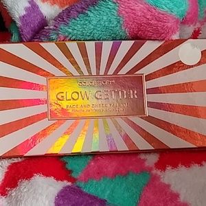 Glow Getter face & cheek pallette
